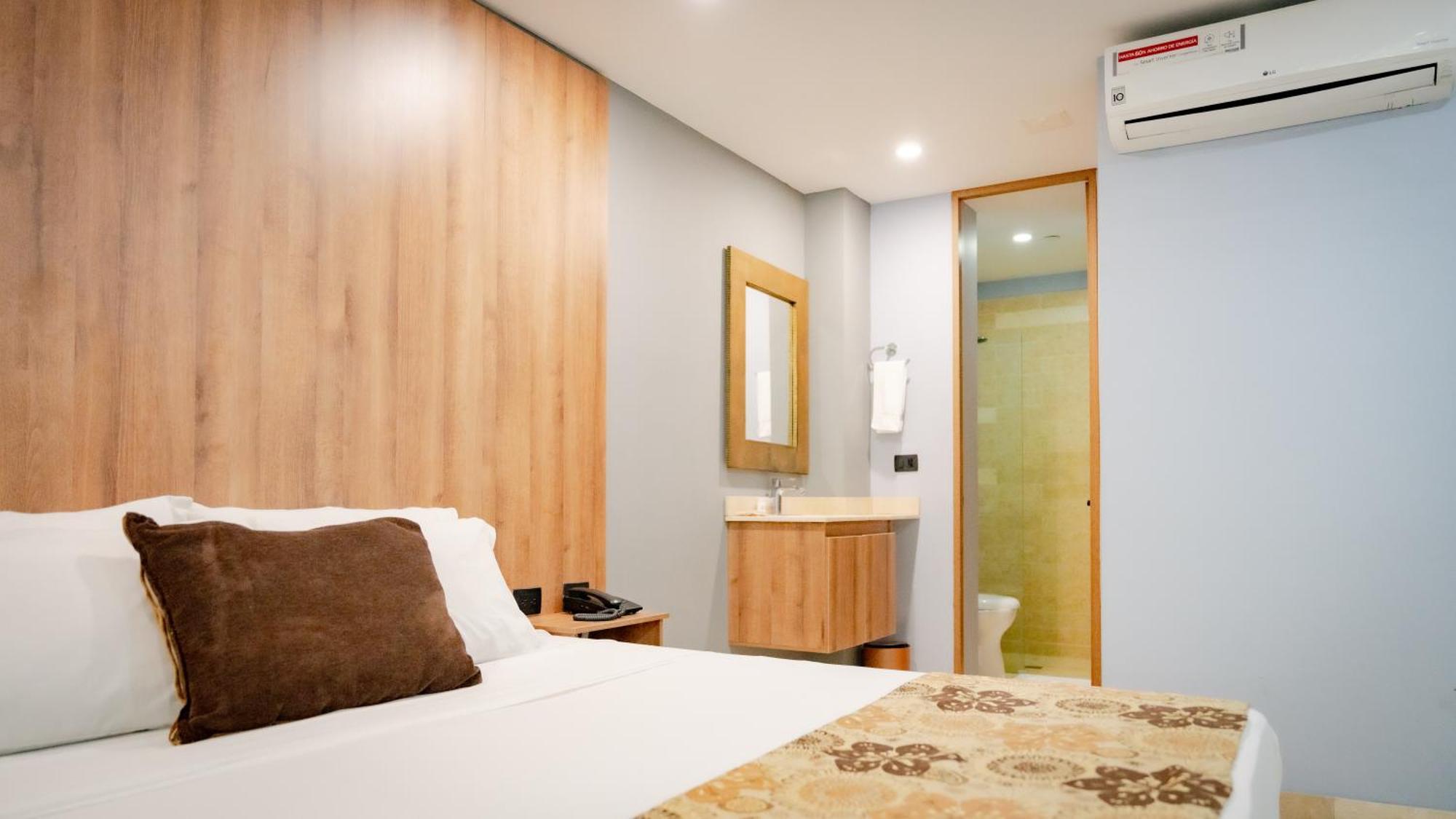 Hotel Madeiro Medellín Dış mekan fotoğraf