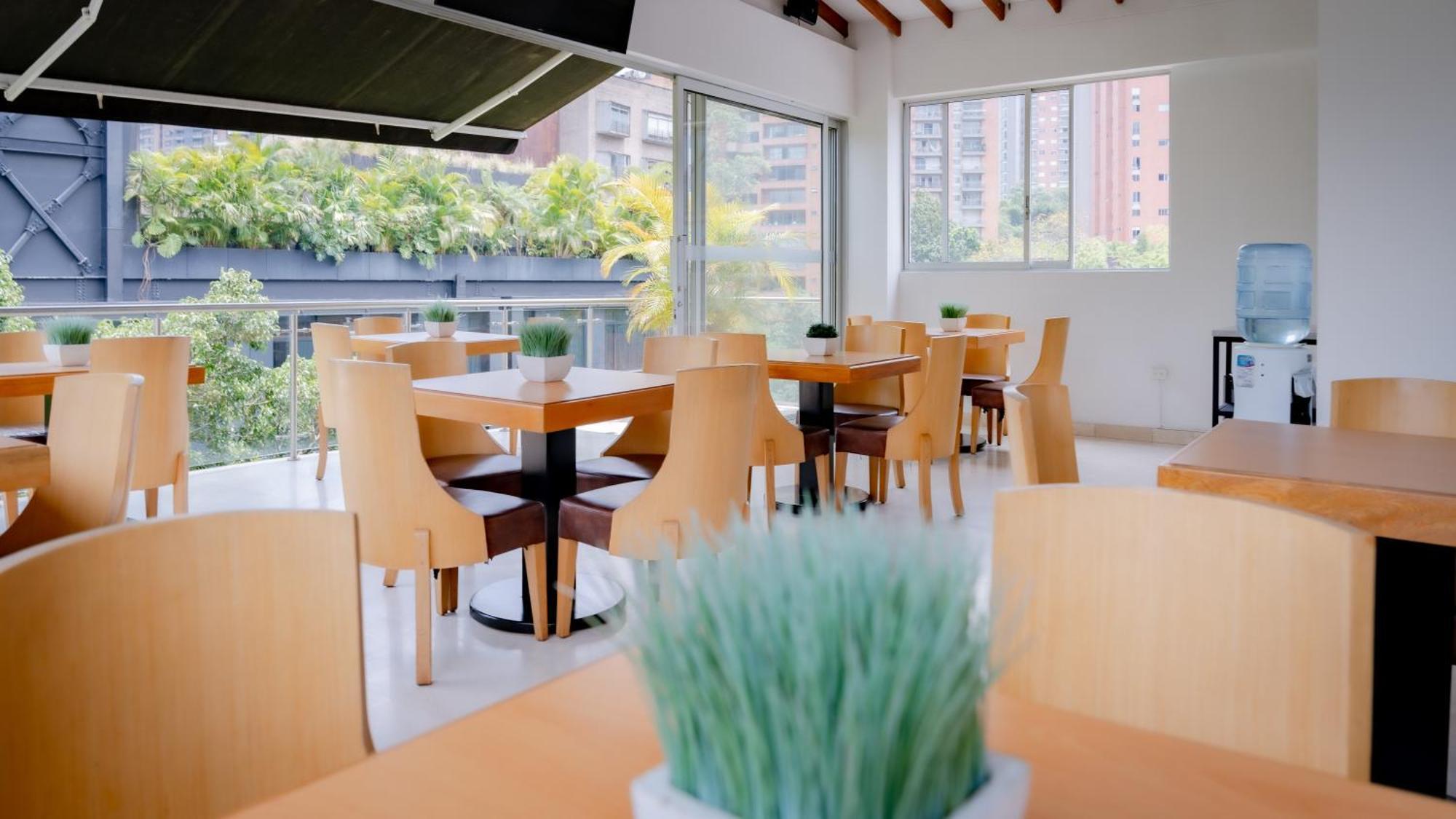 Hotel Madeiro Medellín Dış mekan fotoğraf