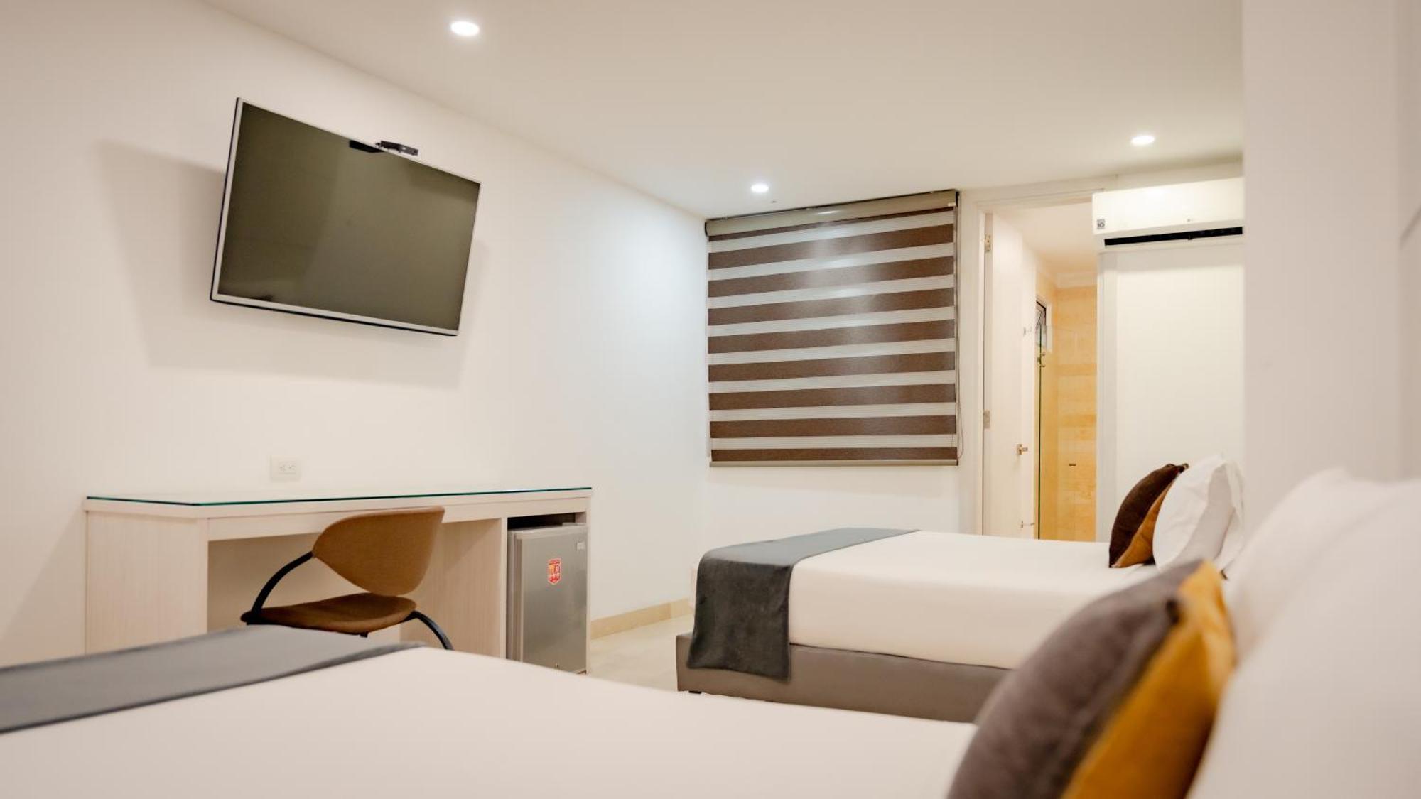 Hotel Madeiro Medellín Dış mekan fotoğraf