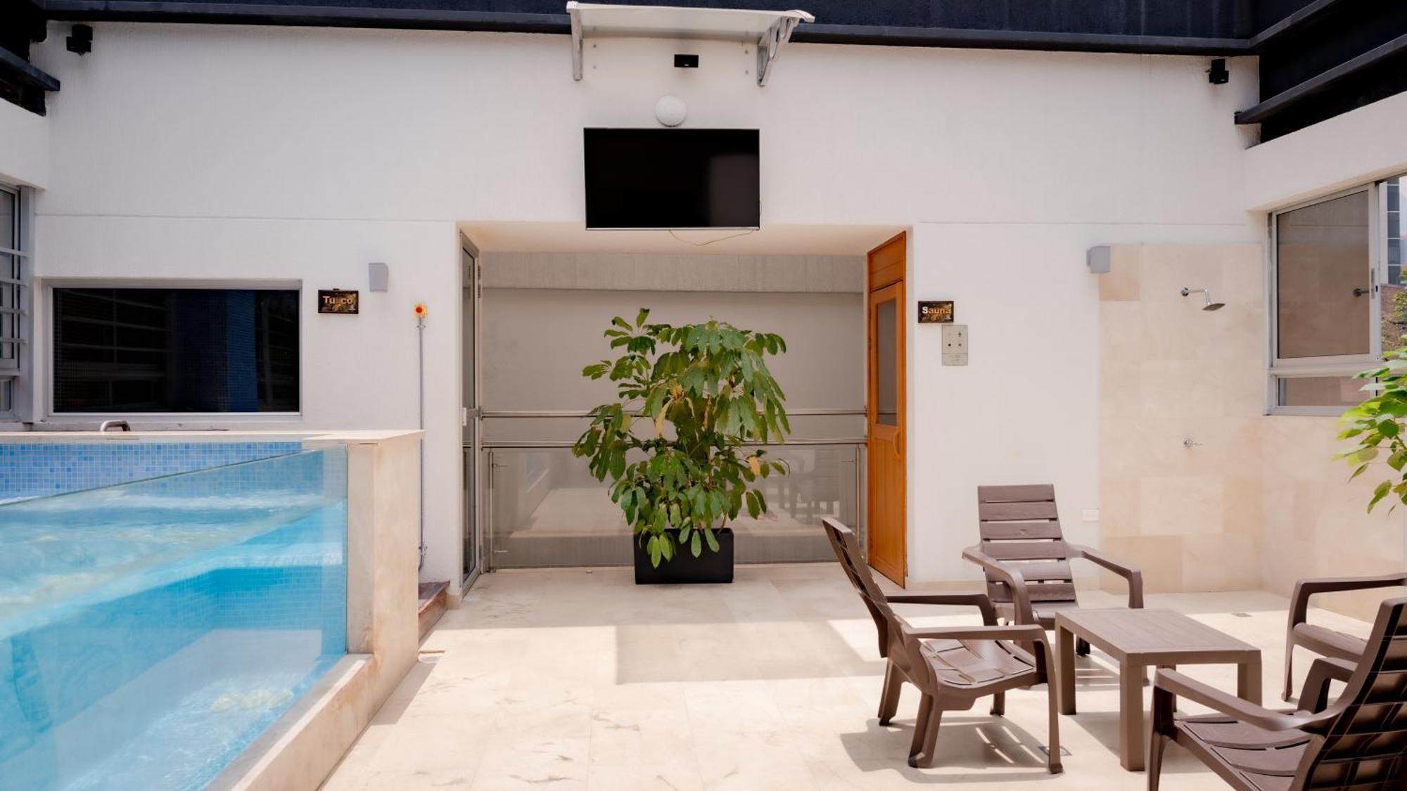 Hotel Madeiro Medellín Dış mekan fotoğraf