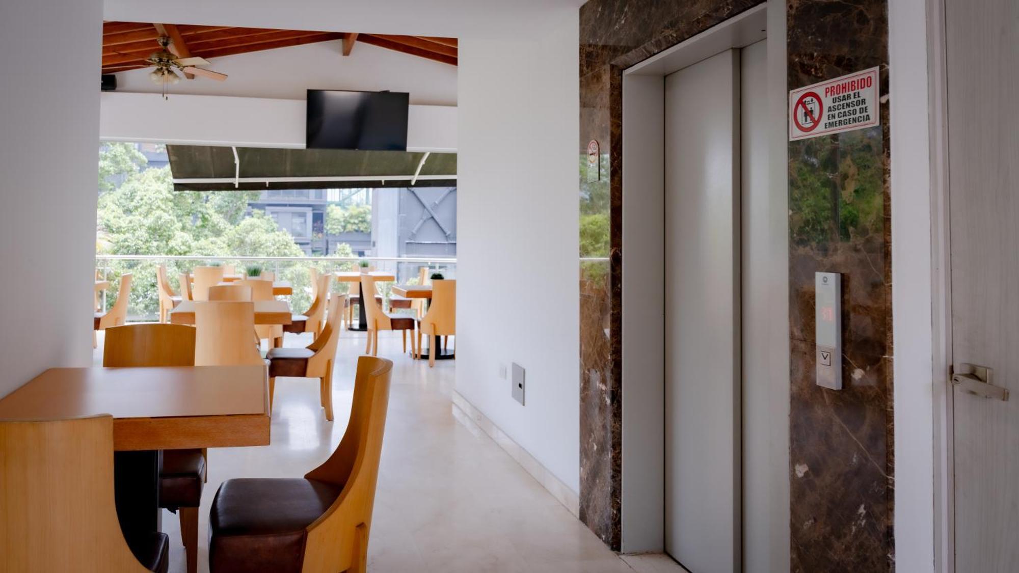 Hotel Madeiro Medellín Dış mekan fotoğraf