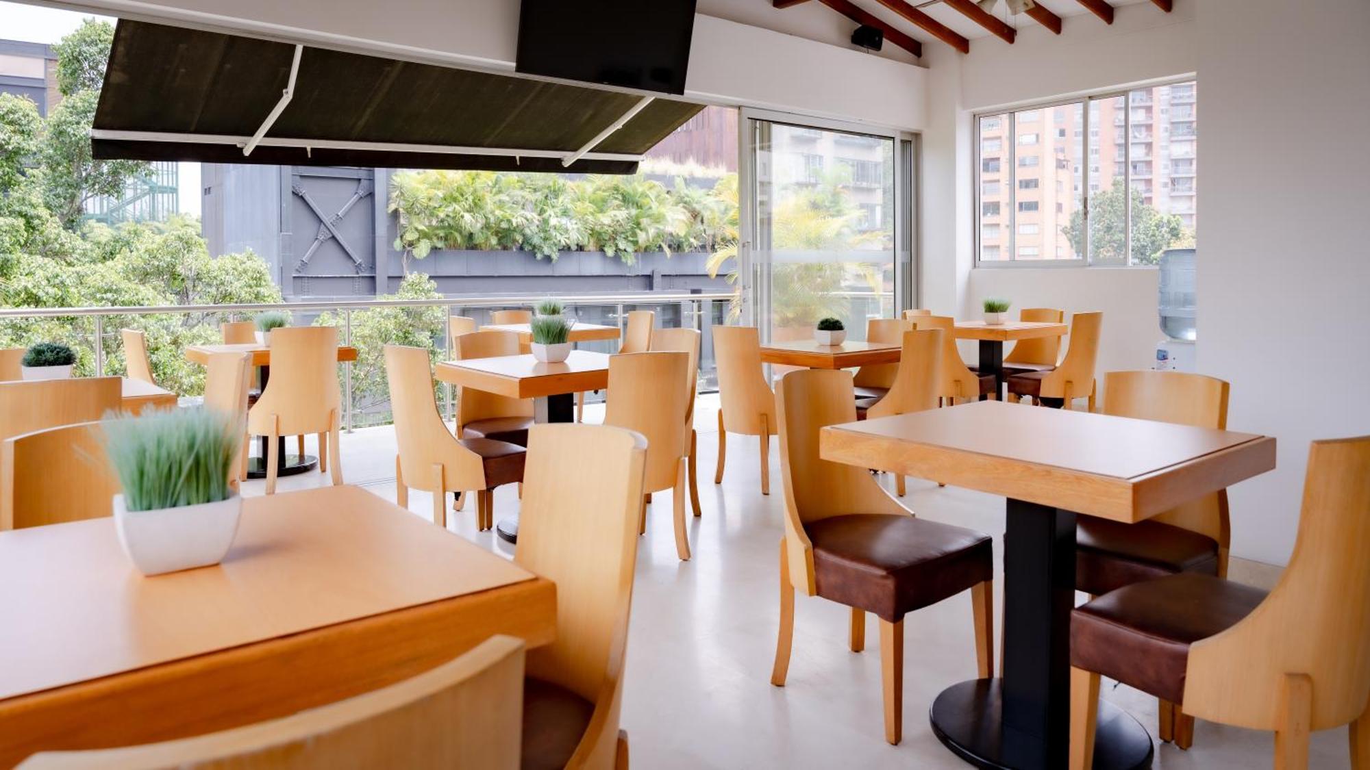 Hotel Madeiro Medellín Dış mekan fotoğraf